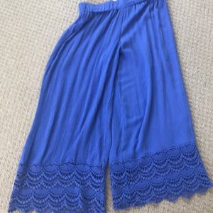 Matilda Jane Cropped pants size xs
